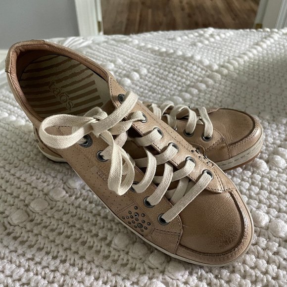 Taos Shoes--never worn - Picture 3 of 4